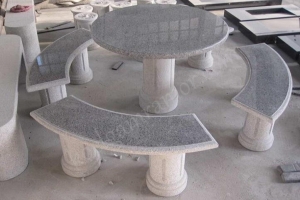 стол и скамьи