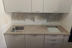 столешница из желтого гранита