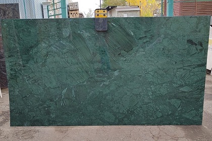 Зелёный индийский камень